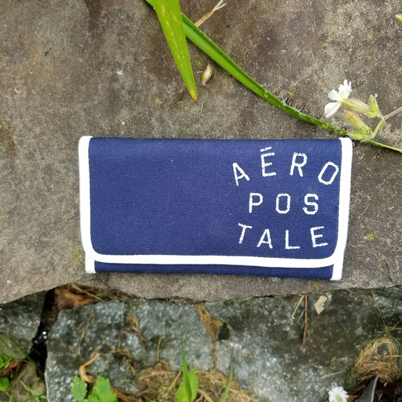 🦄2/$20🦄Aeropostale Wallet/Wristlet - Picture 2 of 6